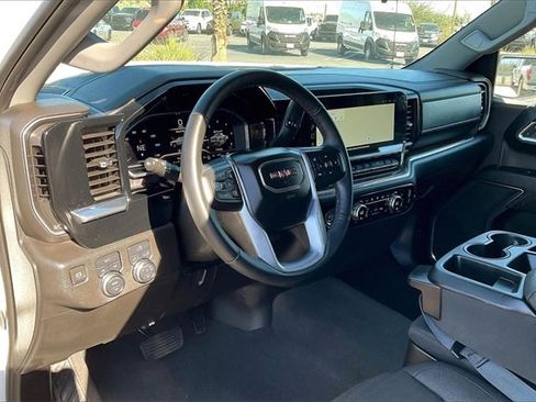 Used 2024 GMC Sierra 1500 Elevation image 14