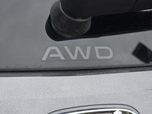 Used 2024 Honda HR-V EX-L image 31