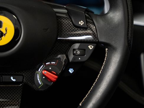 Used 2020 Ferrari Portofino RWD image 40