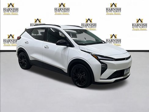 Used 2027 Chevrolet Bolt RS FWD image 3