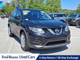 Used 2016 Nissan Rogue S image 2