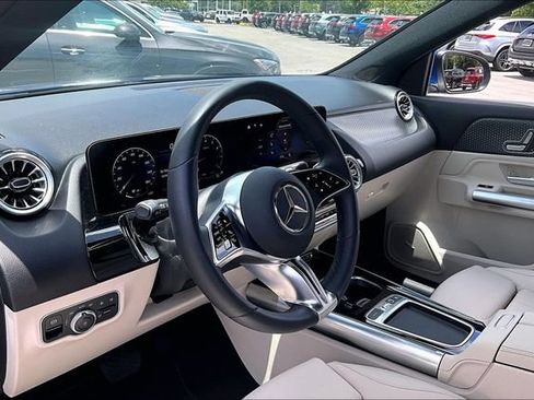 Used 2025 Mercedes-Benz GLA 250 image 5