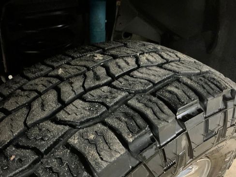 Used 2018 RAM 2500 Tradesman w/ Chrome Appearance Group image 27