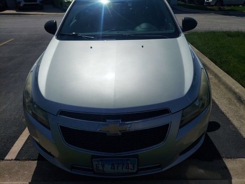 Used 2013 Chevrolet Cruze LS FWD image 5