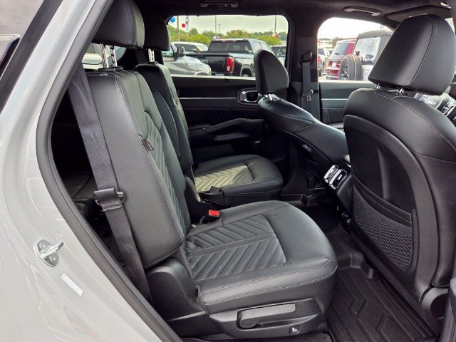 Used 2025 Kia Sorento SX Prestige AWD/4WD image 15