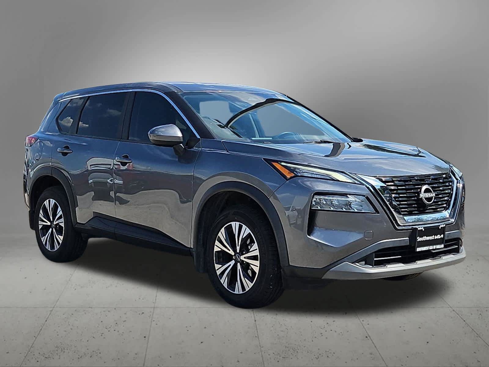 Used 2023 Nissan Rogue SV FWD image 34