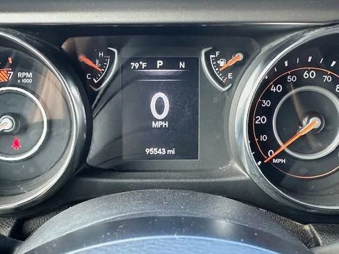 Used 2020 Jeep Wrangler Unlimited Sport S image 17