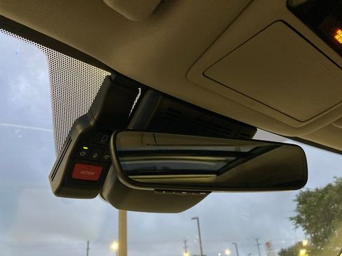 Used 2025 Toyota Grand Highlander AWD Hybrid image 26