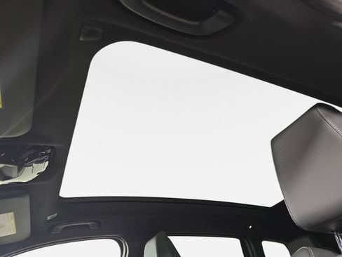 Used 2025 BMW X3 xDrive30i w/ Convenience Package image 32