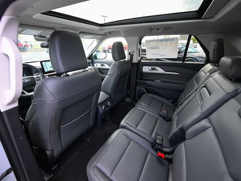 New 2026 Ford Explorer Active w/ Active Comfort Package AWD/4WD image 18