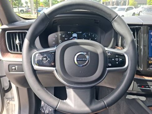 Used 2021 Volvo XC60 T5 Inscription w/ Advanced Package FWD image 17