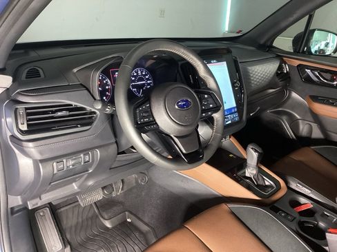 Used 2025 Subaru Forester Touring w/ Popular Package - Touring image 12