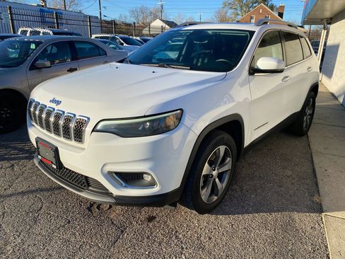Used 2019 Jeep Cherokee Limited image 6