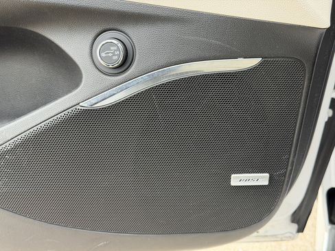 Used 2024 Buick Enclave Avenir w/ Avenir Technology Package image 19