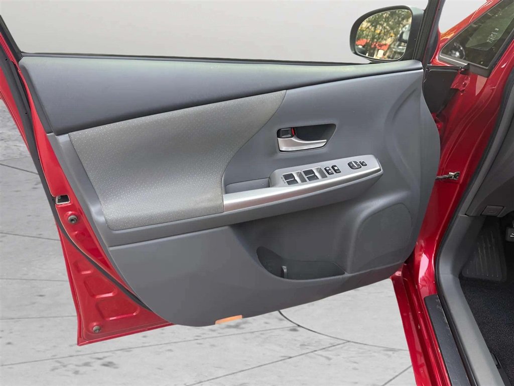 Used 2014 Toyota Prius V Two FWD image 18