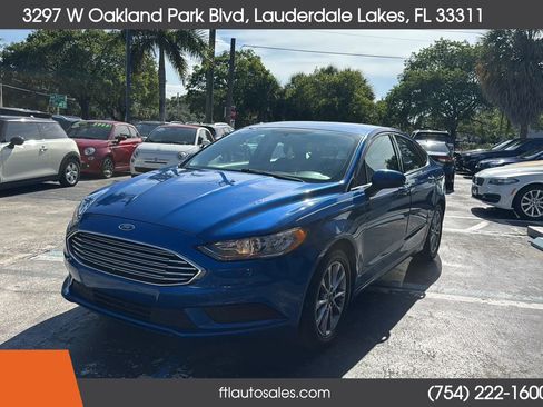 Used 2017 Ford Fusion SE FWD image 6