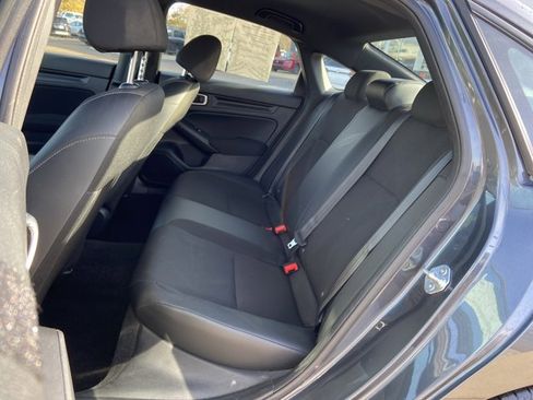 Used 2023 Honda Civic Sport image 15
