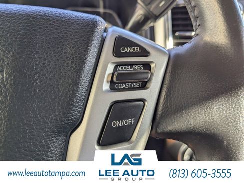 Used 2018 Nissan Titan SL image 25