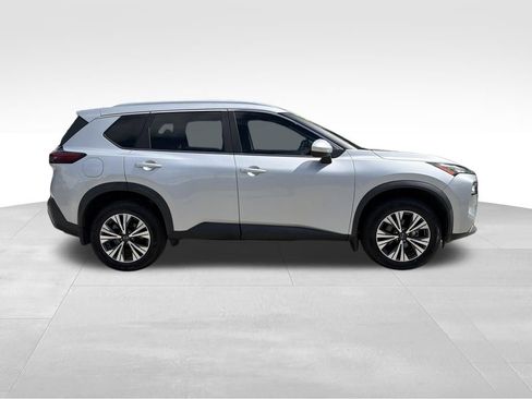 Used 2023 Nissan Rogue SV w/ SV Premium B Package FWD image 9