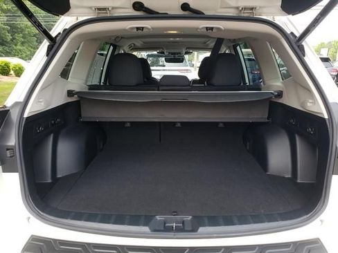 Certified 2023 Subaru Forester Premium AWD/4WD image 5