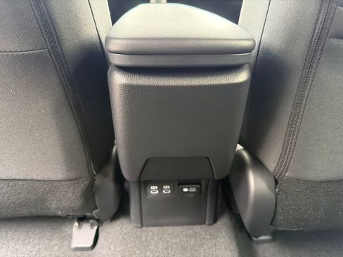 New 2026 Toyota Prius Plug-In Hybrid FWD image 27