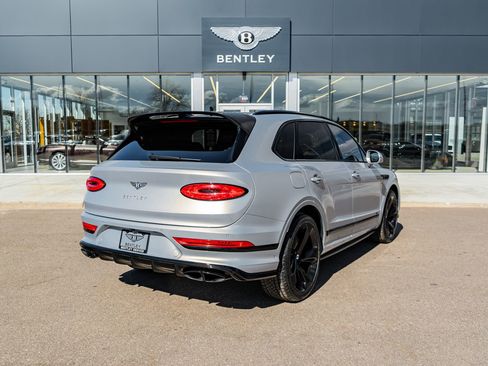 Certified 2022 Bentley Bentayga AWD/4WD image 3