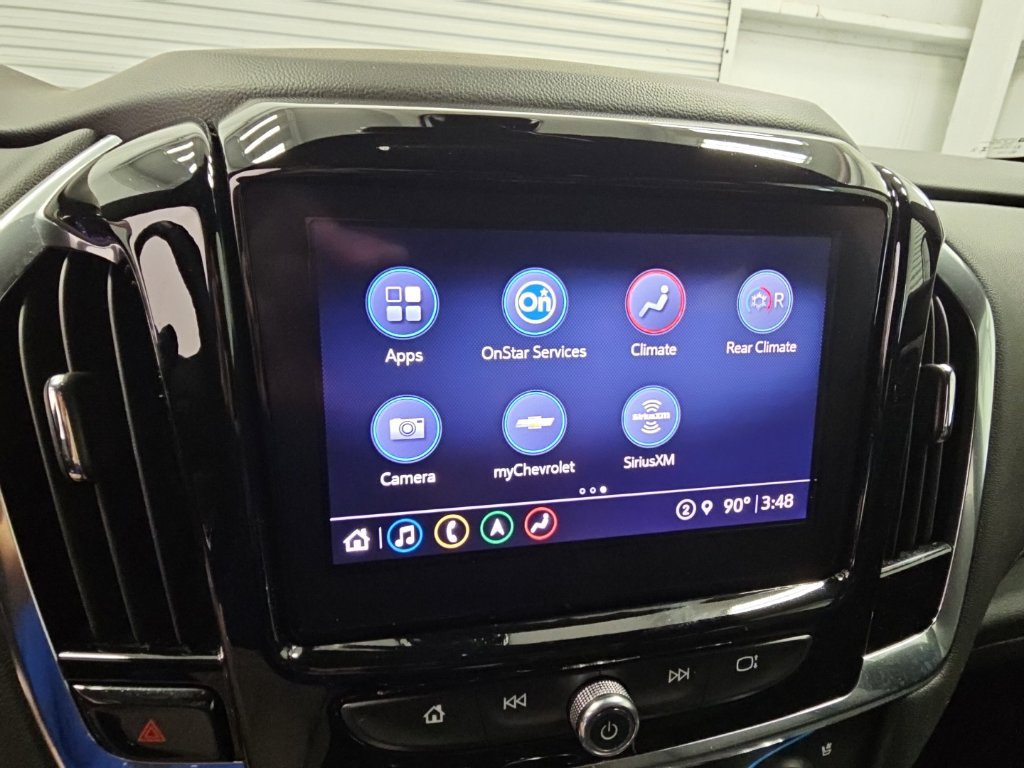 Used 2023 Chevrolet Traverse Premier FWD image 19