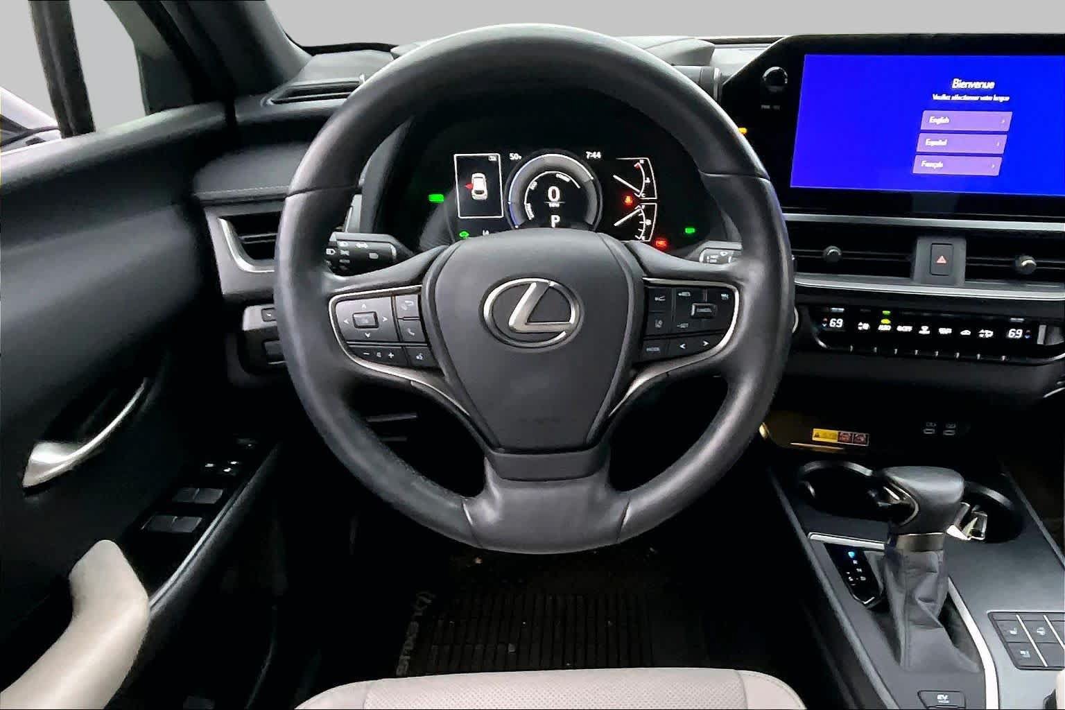 Used 2024 Lexus UX 250h AWD w/ Premium Package image 6