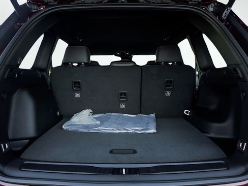 New 2025 Jeep Grand Cherokee Limited w/ Black Appearance Package image 8