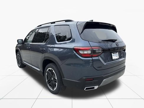 New 2026 Honda Pilot Touring image 6