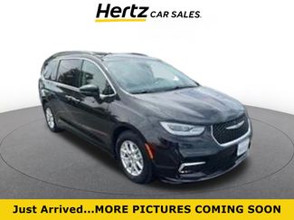 Used 2022 Chrysler Pacifica Touring-L FWD video 1