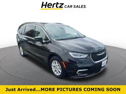 Used 2022 Chrysler Pacifica Touring-L