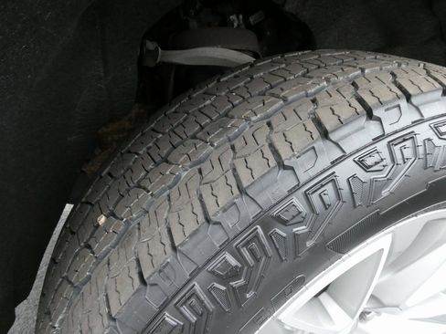 Used 2021 Chevrolet Silverado 1500 High Country w/ Safety Package II image 12