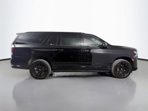 Used 2024 Cadillac Escalade ESV Sport Platinum w/ LPO, ONYX Package AWD/4WD image 4