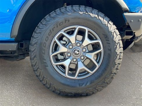 Used 2023 Ford Bronco Badlands image 29