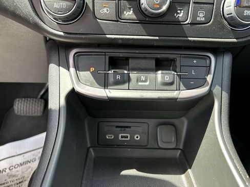 Certified 2022 GMC Terrain AT4 w/ Tech Package AWD/4WD image 27