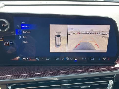 New 2026 Chevrolet Traverse Z71 w/ Driver Confidence Package AWD/4WD image 11