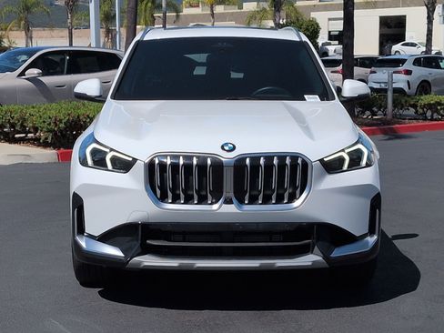 Used 2025 BMW X1 xDrive28i w/ Technology Package AWD/4WD image 3