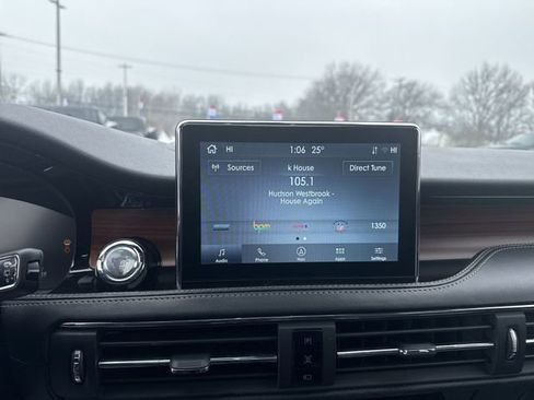 Used 2022 Lincoln Corsair Reserve w/ Sport Package image 14