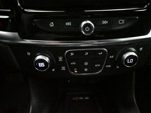Used 2023 Chevrolet Traverse High Country AWD/4WD image 21