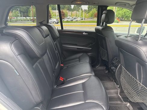 Used 2011 Mercedes-Benz GL 320 BlueTEC 4MATIC w/ Premium 2 Pkg image 20