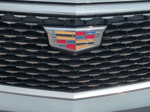 Used 2023 Cadillac XT6 Premium Luxury w/ Technology Package AWD/4WD image 11