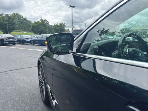 Used 2020 BMW 540i w/ Premium Package RWD image 6