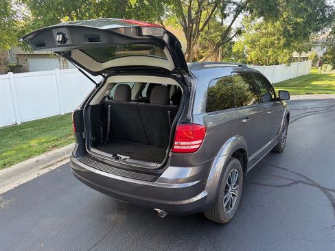 Used 2018 Dodge Journey SE FWD image 30