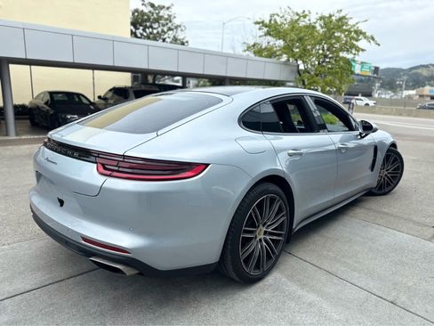 Used 2018 Porsche Panamera image 4