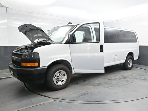 Used 2024 Chevrolet Express 3500 LS RWD image 49