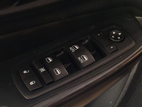 Used 2017 Jeep Cherokee Trailhawk AWD/4WD image 27