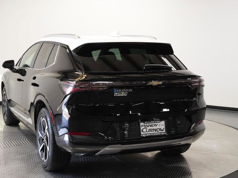 Used 2025 Chevrolet Equinox EV LT w/ Convenience Package image 5