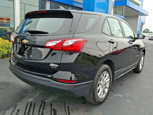 Used 2021 Chevrolet Equinox LS image 6