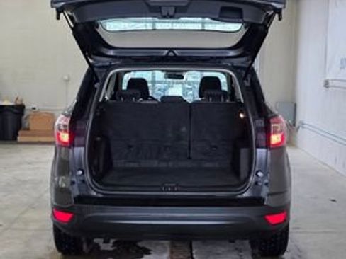 Used 2017 Ford Escape S image 5